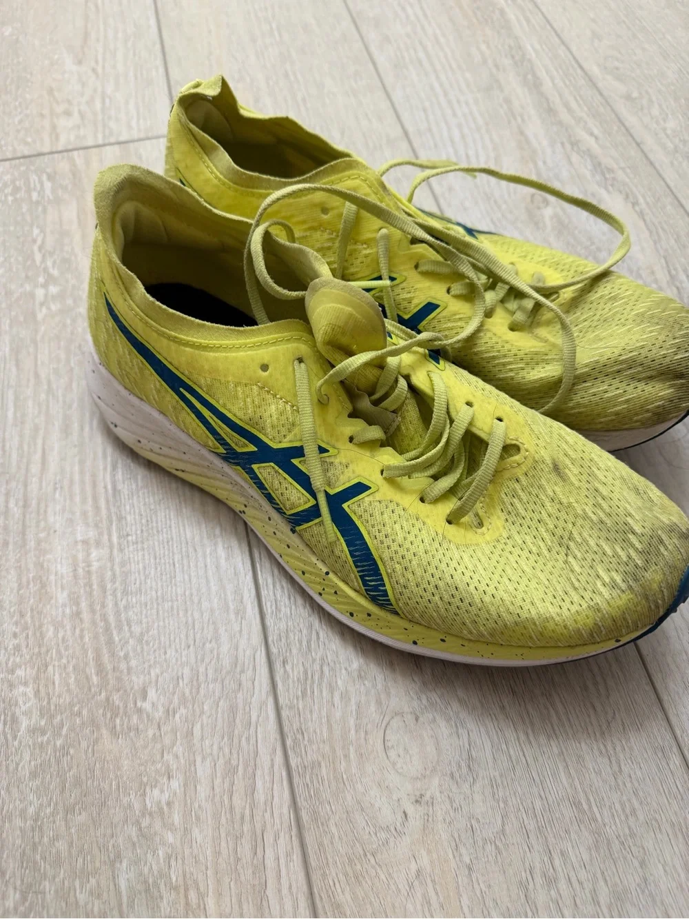 Asics ASICS Magic Speed running shoes size 7 - Picture 2 of 9